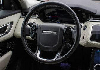 Подержанный автомобиль Land Rover Range Rover Velar 2018 года (15 фото)