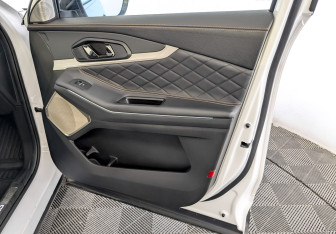 Подержанный автомобиль Exeed TXL 2023 года (26 фото)