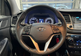 Подержанный автомобиль Hyundai Tucson 2017 года (14 фото)