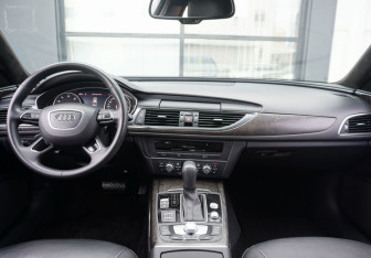 Подержанный автомобиль Audi A6 Sedan 2018 года (12 фото)