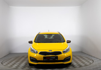 Подержанный автомобиль Kia Ceed Wagon 2016 года (2 фото)