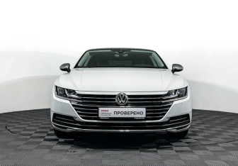 Подержанный автомобиль Volkswagen Arteon 2020 года (2 фото)