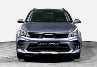 Подержанный автомобиль Kia Rio Hatchback 2021 года (2 фото)