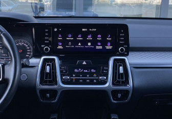 Подержанный автомобиль Kia Sorento 2021 года (14 фото)