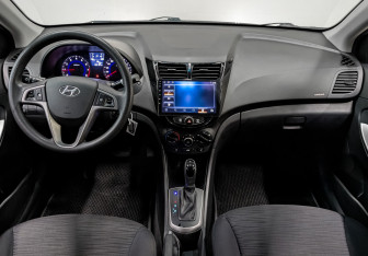 Подержанный автомобиль Hyundai Solaris Sedan 2016 года (14 фото)