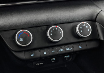 Подержанный автомобиль Hyundai Elantra Sedan 2021 года (21 фото)