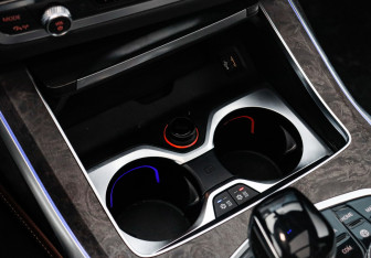 Подержанный автомобиль BMW X7 2019 года (32 фото)