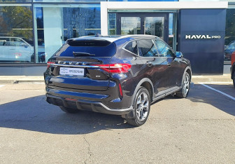 Подержанный автомобиль Haval F7 2022 года (5 фото)