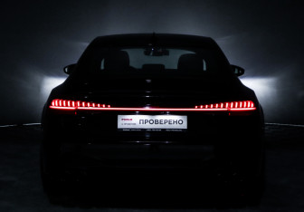 Подержанный автомобиль Audi A7 2020 года (19 фото)