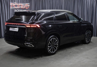 Подержанный автомобиль Jaecoo J8 2024 года (5 фото)