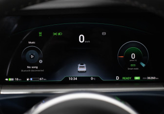 Подержанный автомобиль Voyah Free 2023 года (12 фото)