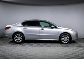 Подержанный автомобиль Peugeot 508 Sedan 2012 года (4 фото)