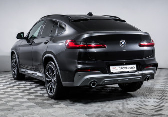 Подержанный автомобиль BMW X4 2019 года (6 фото)