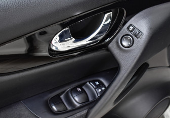 Подержанный автомобиль Nissan Qashqai 2016 года (20 фото)