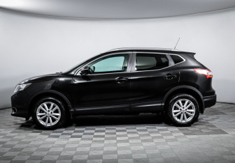 Подержанный автомобиль Nissan Qashqai 2014 года (8 фото)
