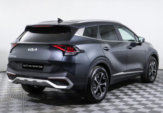 Подержанный автомобиль Kia Sportage 2022 года (3 фото)