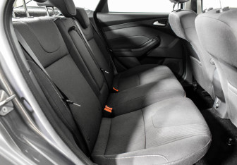 Подержанный автомобиль Ford Focus Sedan 2014 года (7 фото)