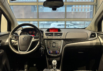 Подержанный автомобиль Opel Mokka 2014 года (15 фото)