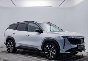 Подержанный автомобиль Geely Atlas 2024 года (7 фото)