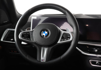 Новый BMW X7 2025 (15 фото)