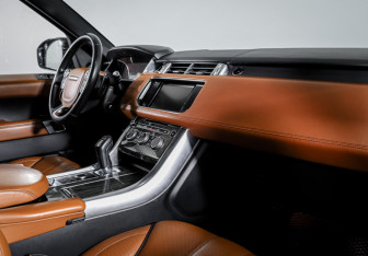 Подержанный автомобиль Land Rover Range Rover Sport 2013 года (9 фото)