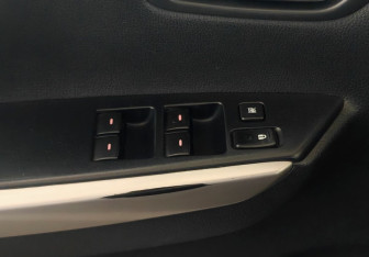 Подержанный автомобиль Mitsubishi Pajero Sport 2017 года (17 фото)