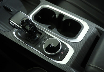 Подержанный автомобиль Jaecoo J7 2023 года (19 фото)