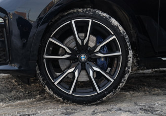 Подержанный автомобиль BMW X7 2021 года (40 фото)