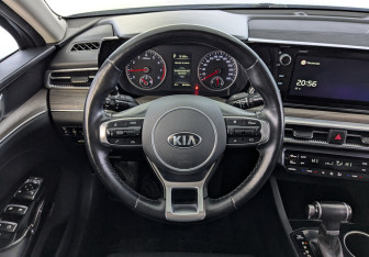 Подержанный автомобиль Kia K5 2020 года (29 фото)