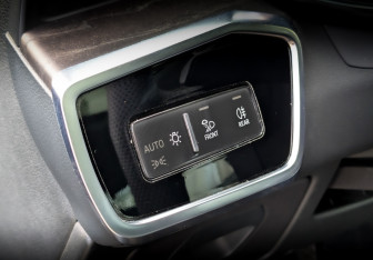 Подержанный автомобиль Audi A6 Sedan 2023 года (25 фото)