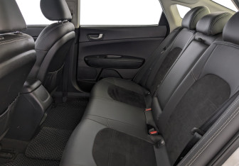 Подержанный автомобиль Kia Optima Sedan 2017 года (12 фото)