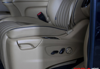 Подержанный автомобиль Voyah Dream 2023 года (22 фото)