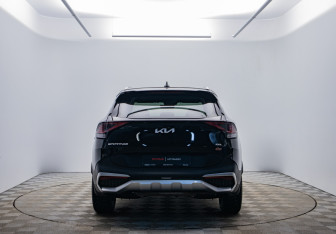 Подержанный автомобиль Kia Sportage 2024 года (6 фото)
