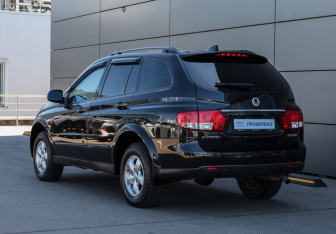 Подержанный автомобиль SsangYong Kyron 2014 года (7 фото)