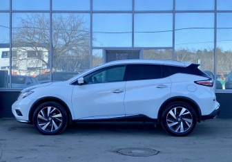 Подержанный автомобиль Nissan Murano Suv 2021 года (8 фото)