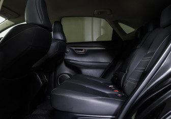 Подержанный автомобиль Lexus NX 2020 года (11 фото)