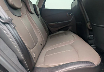 Подержанный автомобиль Renault Kaptur 2018 года (11 фото)