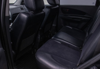Подержанный автомобиль Hyundai Tucson 2008 года (11 фото)