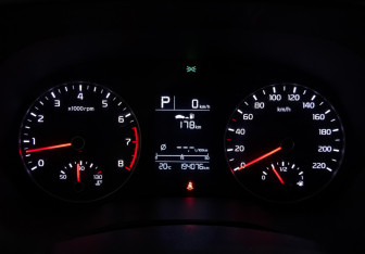 Подержанный автомобиль Kia Rio Hatchback 2021 года (14 фото)