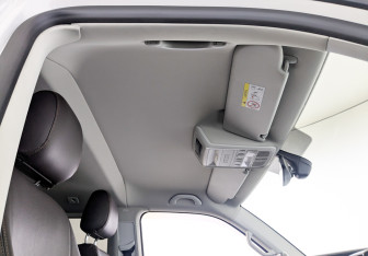 Подержанный автомобиль Volkswagen Multivan 2020 года (24 фото)