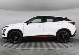 Подержанный автомобиль Omoda C5 2022 года (8 фото)