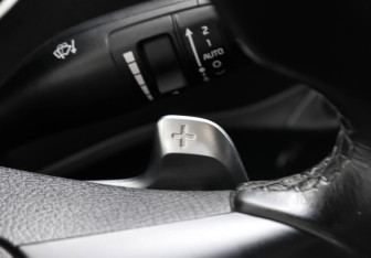 Подержанный автомобиль Kia Stinger 2022 года (14 фото)