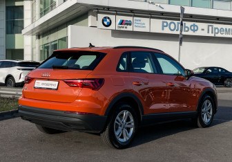 Подержанный автомобиль Audi Q3 2020 года (5 фото)
