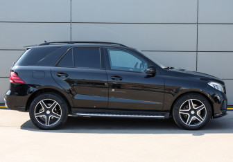 Подержанный автомобиль Mercedes-Benz GLE 2016 года (4 фото)