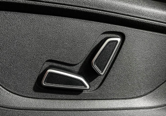 Подержанный автомобиль Changan UNI-S 2024 года (14 фото)