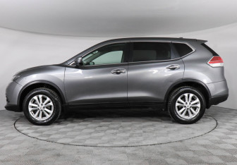 Подержанный автомобиль Nissan X-Trail 2018 года (8 фото)