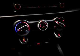 Подержанный автомобиль Kia Rio Hatchback 2021 года (25 фото)