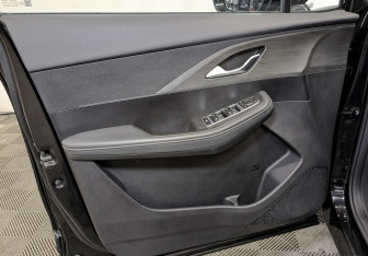 Подержанный автомобиль Omoda C5 2024 года (19 фото)