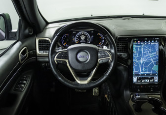 Подержанный автомобиль Jeep Grand Cherokee 2014 года (12 фото)