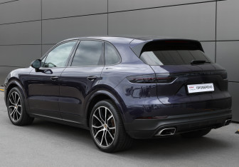Подержанный автомобиль Porsche Cayenne 2018 года (7 фото)